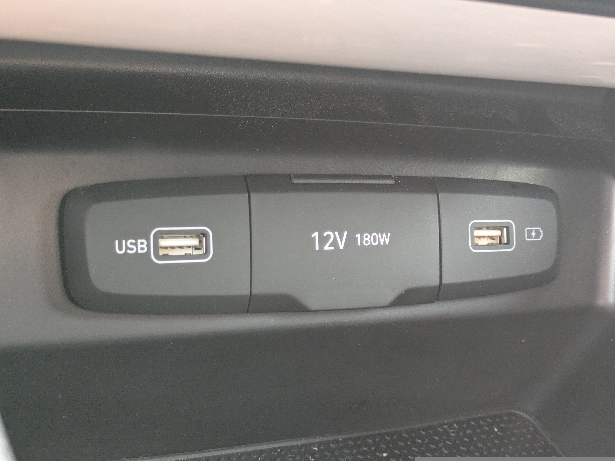 2024 Hyundai Santa Cruz SE