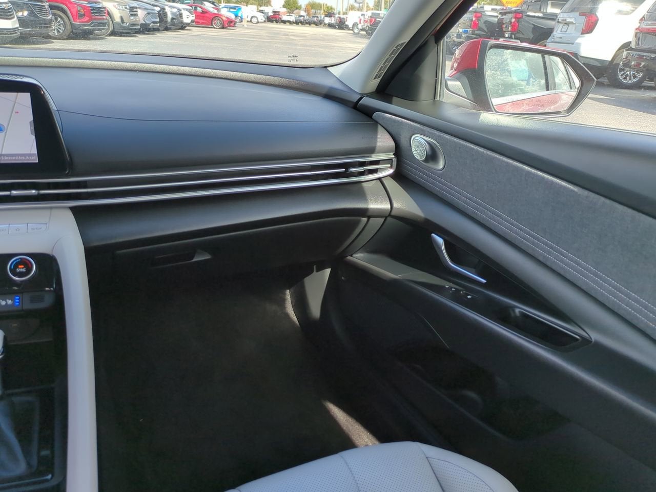 2024 Hyundai Elantra Hybrid Limited