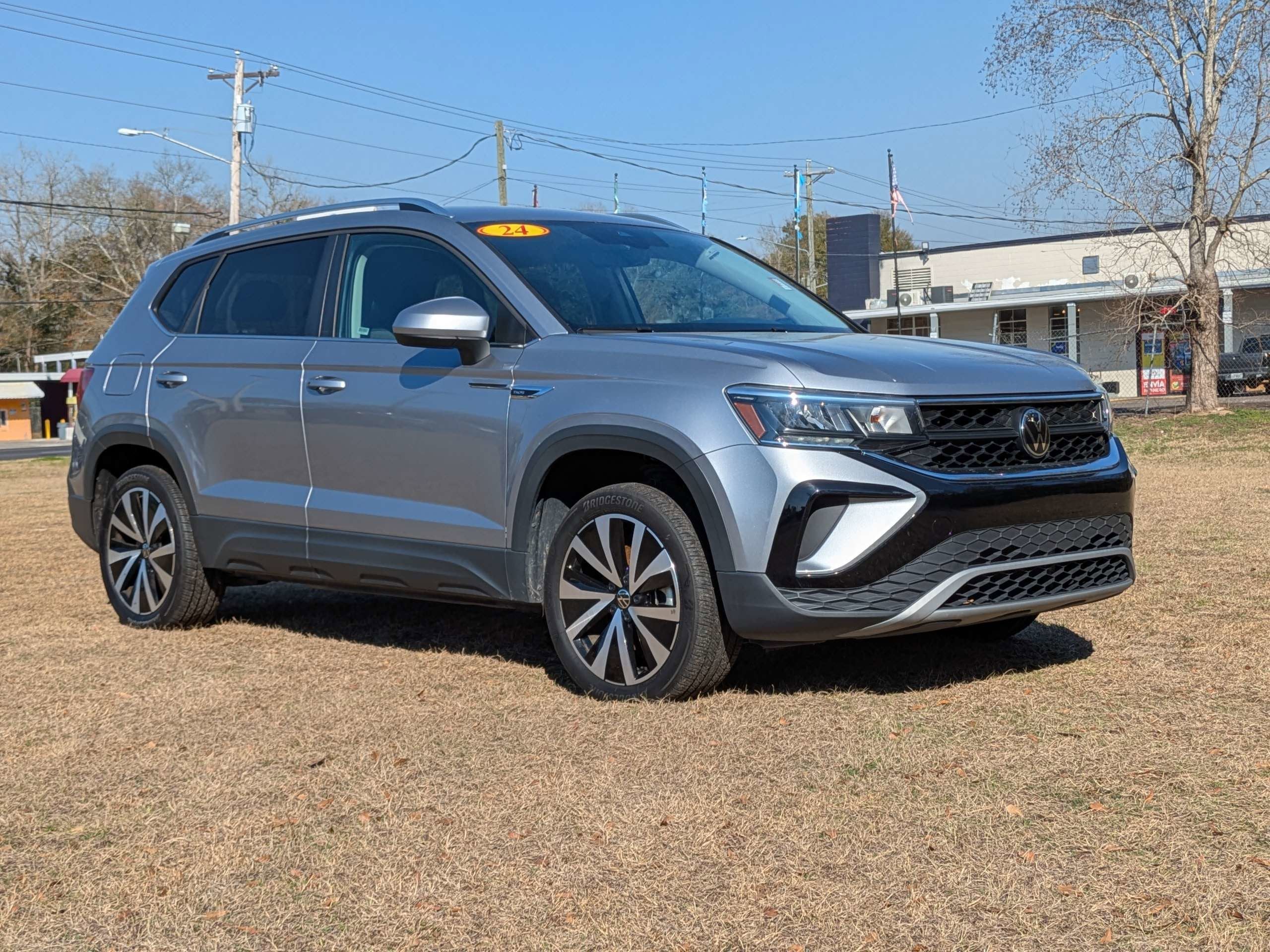 2024 Volkswagen Taos SE