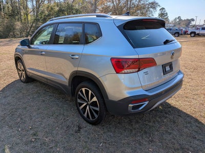 2024 Volkswagen Taos SE