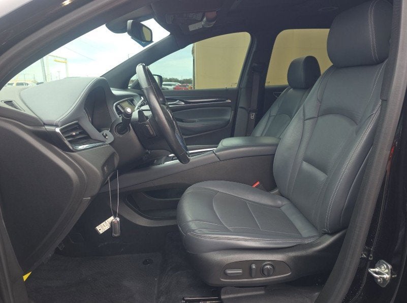 2022 Buick Enclave Essence