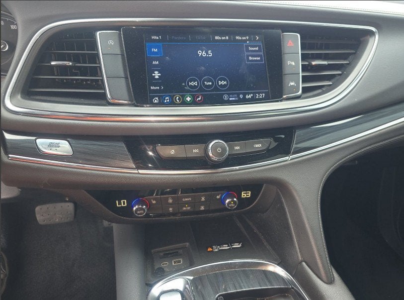 2022 Buick Enclave Essence