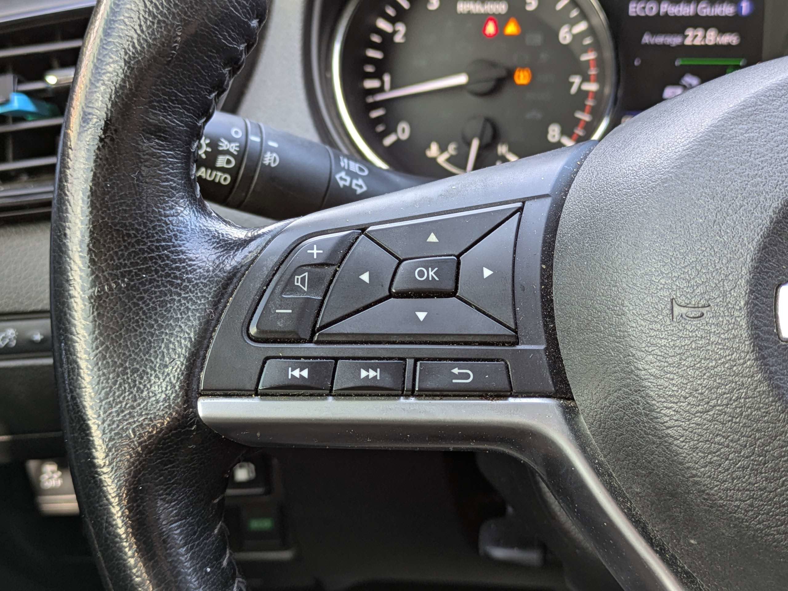 2020 Nissan Rogue SV FWD